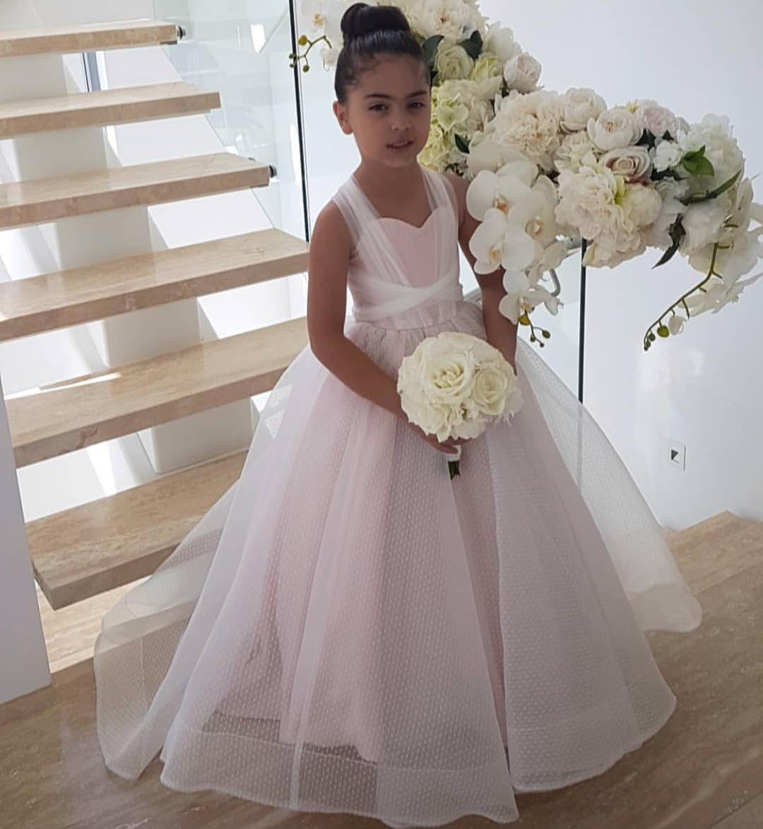 

Hot Sale Ball Gown Flower Girl Dresses For Weddings Lace Up Back Toddler Pageant Gowns Tulle Sweep Train First Communion Dress, Burgundy