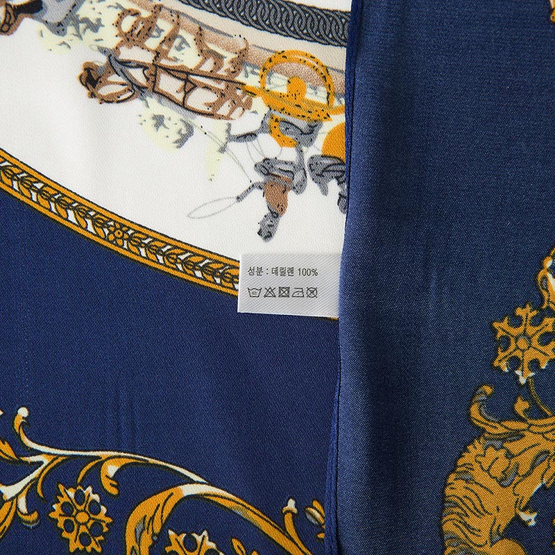 Women Print 100% Silk Scarf Jeu Des Omnibus Et Dames Blanches Foulard Femme Joker Blue Square Twill Scarves 60*60CM