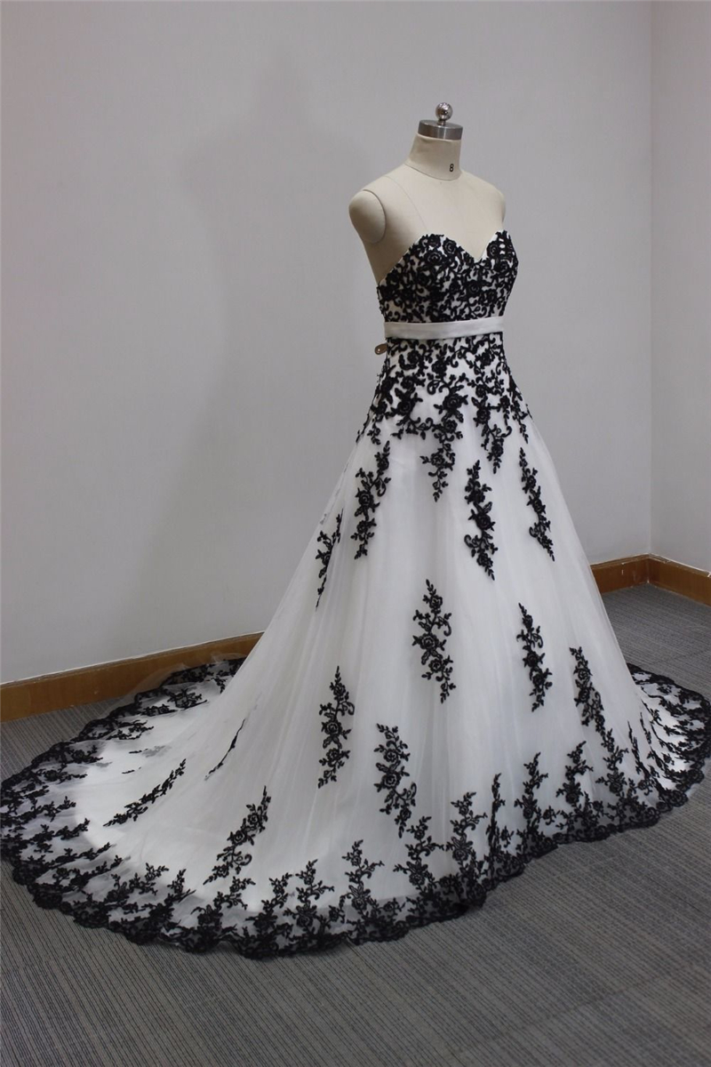 White and Black Lace Wedding Dresses Ball Gown With Off Shoulder Appliques Party Dress Bridal Gowns QC1011