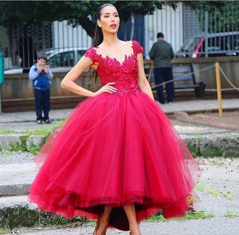 Elegant Ball Gown Tulle Prom Dresses Arabic Applique Lace Prom Dress vestido de festa Formal Evening Gowns