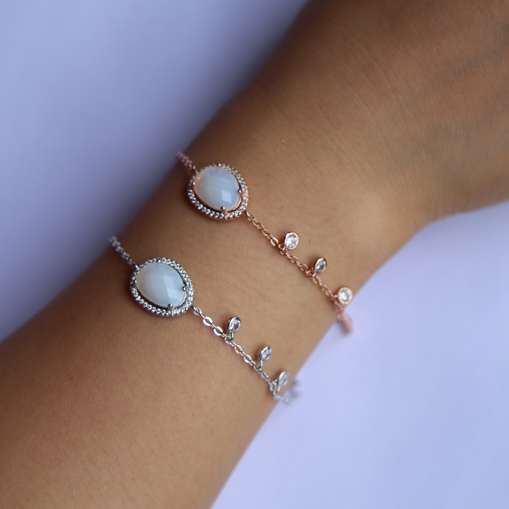 rose gold silver plated uneven shaped Moonstone cz bracelet chain charm fashion woomen hand jewelry
rose gold silver plated uneven shaped Moonstone cz bracelet chain charm fashion woomen hand jewelry