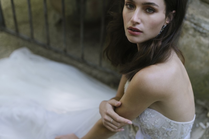 lihi hod beaded beach wedding dresses backless lace appliqued sweetheart bridal gowns robes de soire custom made wedding dress