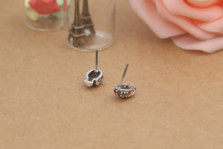 Brand new 925 sterling silver jewelry American Europe style antique silver hand-made designer skull stud earrings for women & men