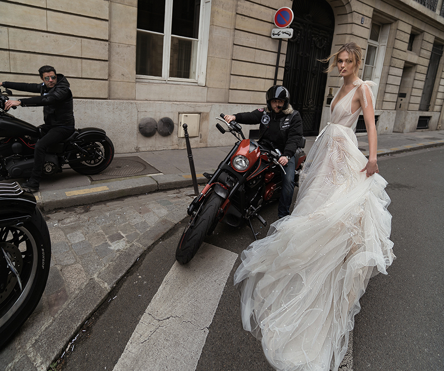 2019 Inbal Dror Wedding Dresses A Line Bling Sequins Beaded V Neck Sexy Backless Ivory Beach Wedding Dresses Sweep Train Boho Wedding Gowns