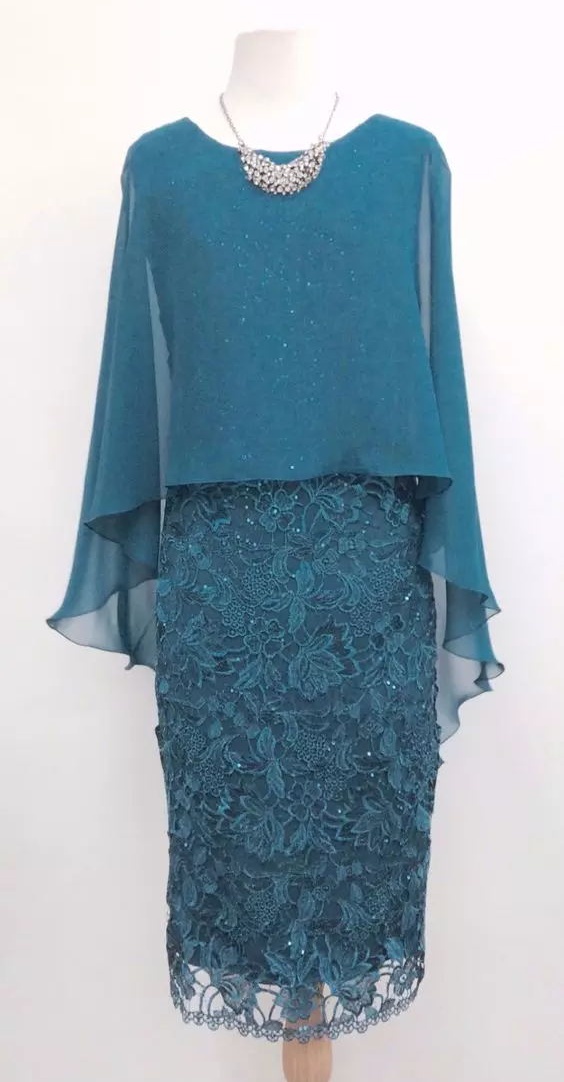 2022 Hunter Green Lace Mother Of The Bride Dresses Sheath Knee Length Chiffon Backless Short Wedding Guest Dresses Summer Style Plus Size