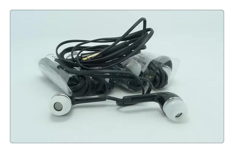Earphones Headsets for iphone 8/ 6/ 6S/ 7/7plus For GALAXY S8 S9 S10 Ace N7100 N7000 I9300 I9100 S5830i handfree on promotion, Black
Earphones Headsets for iphone 8/ 6/ 6S/ 7/7plus For GALAXY S8 S9 S10 Ace N7100 N7000 I9300 I9100 S5830i handfree on promotion, Black
