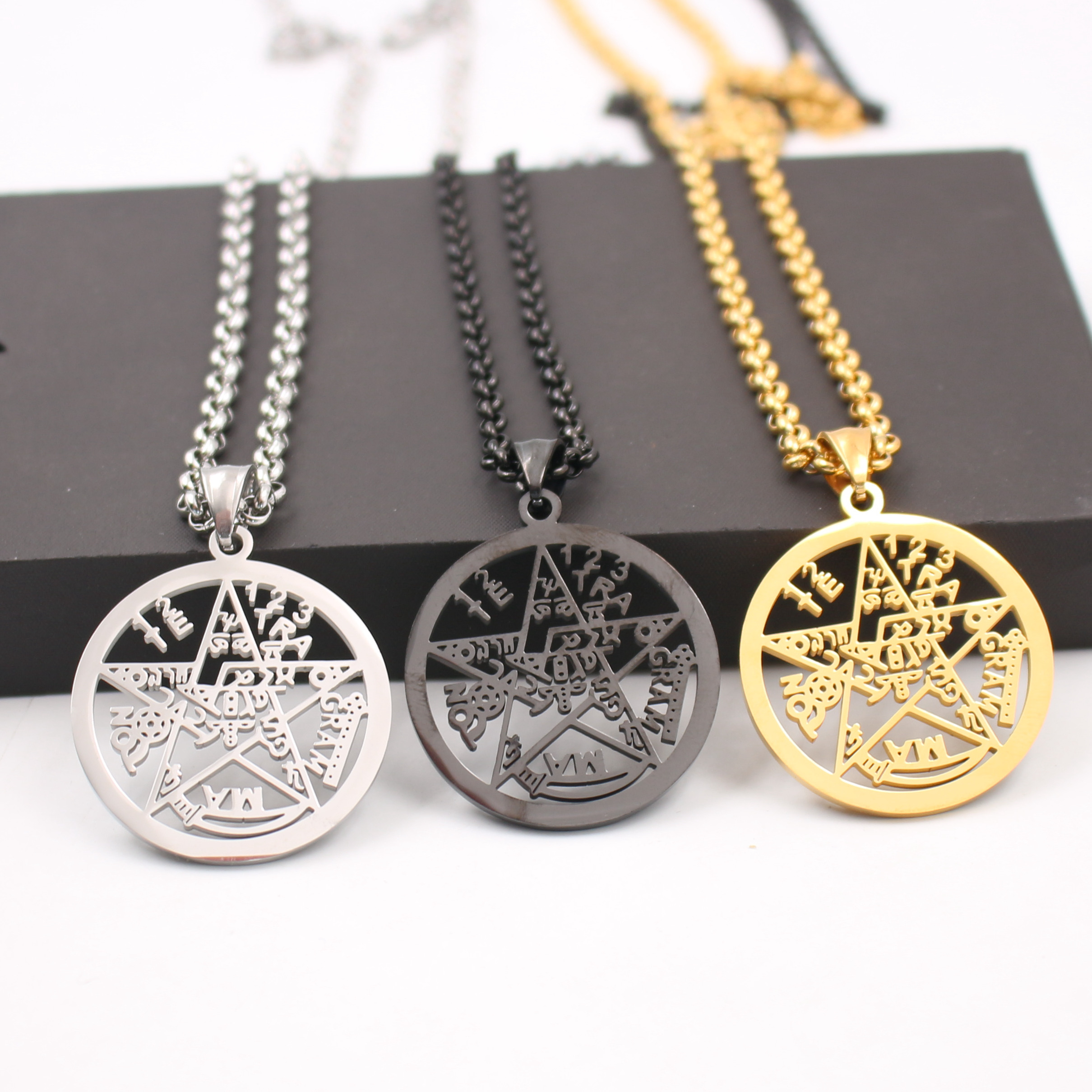 Choose Color Jewelry Stainless steel Gold silver black Religious Necklace rolo chain geometric pentagram Pendant Charms 32mm wide with chain