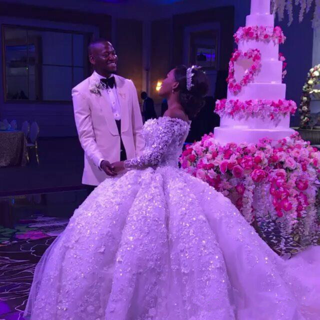 Stunning Plus Size Wedding Dresses 3D Floral Appliqued Lace Beaded Bridal Gowns Ravishing Dubai African Crystal Tulle Wedding Dress