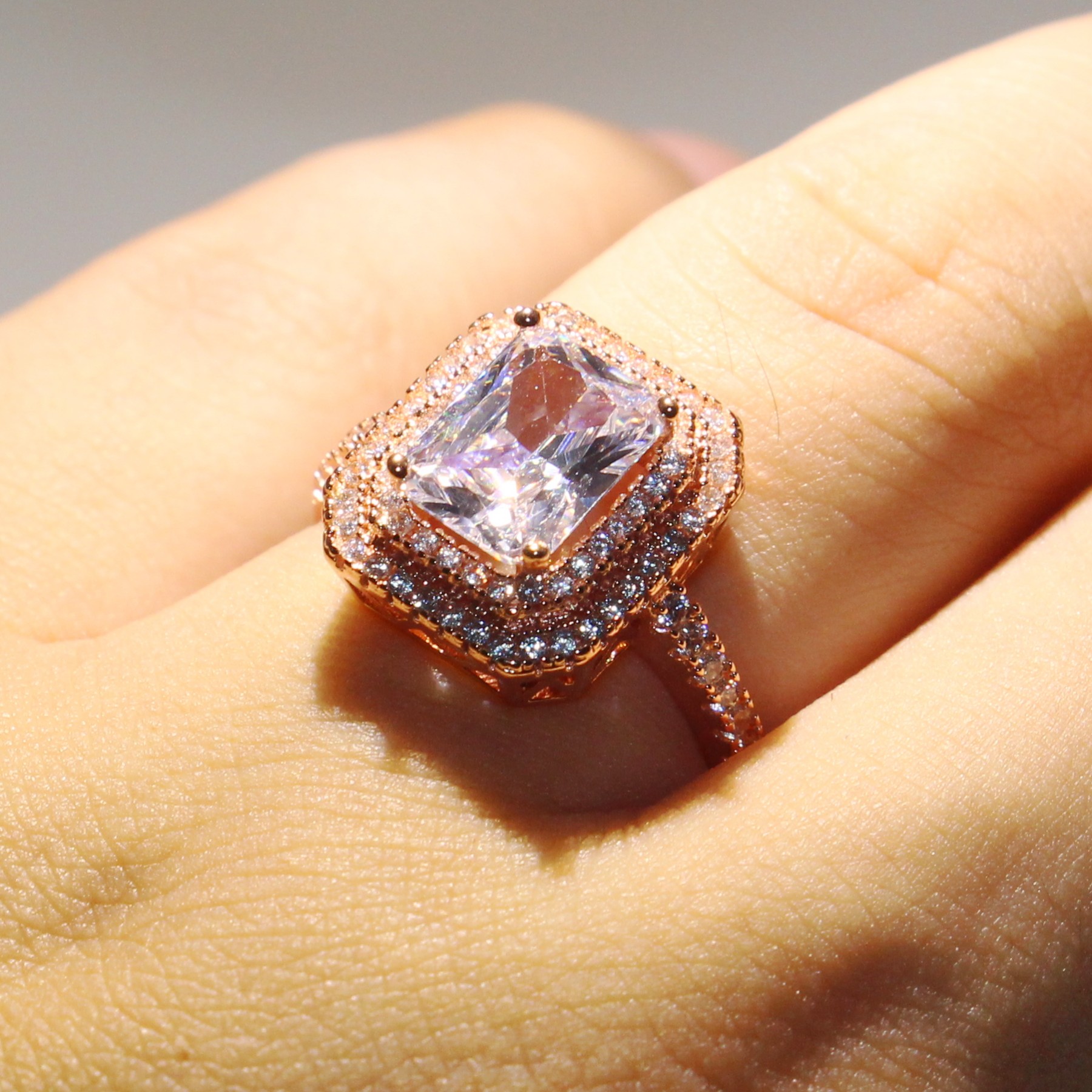 2018 New Arrival Sparkling Luxury Jewelry 925 Sterling Silver&Rose Gold Fill Princess Cut Topaz CZ Diamond Gemstones Wedding Band Ring Gift