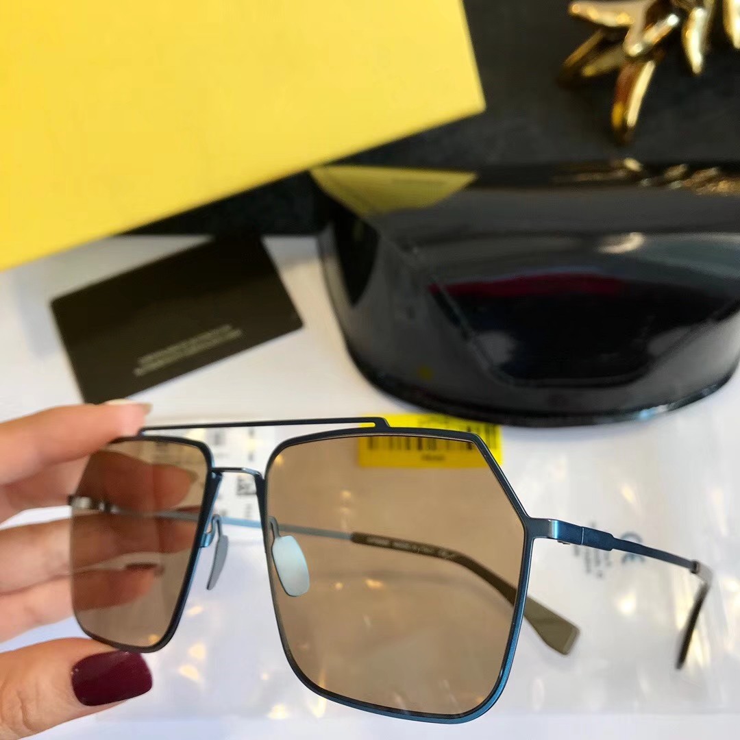 Fashion Brand sun glasses women sunglasses for women brand sunglasses for men designer sunglasses luxury style UV400 lens with case 0022, White;black
Fashion Brand sun glasses women sunglasses for women brand sunglasses for men designer sunglasses luxury style UV400 lens with case 0022, White;black