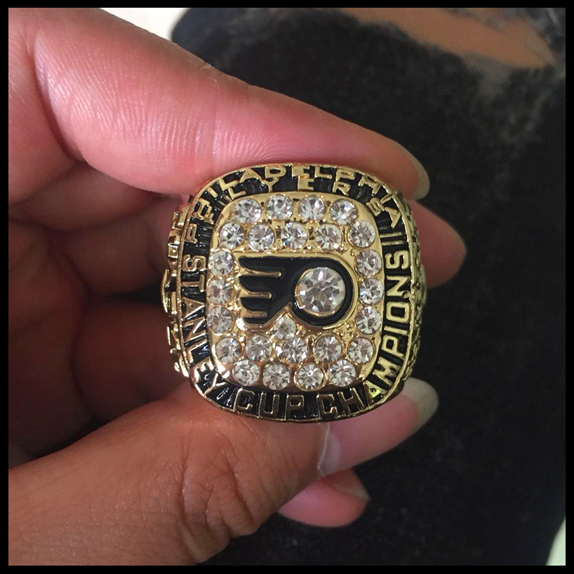 1975 PHILADELPHIA FLYER CHAMPIONSHIP RING SET FANS RING SET MAN RING GIFT FOR FANS US SIZE 11#, Golden;silver
1975 PHILADELPHIA FLYER CHAMPIONSHIP RING SET FANS RING SET MAN RING GIFT FOR FANS US SIZE 11#, Golden;silver