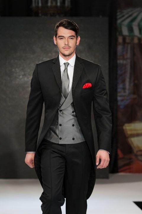 HOT -- Best Design Notched Lapel Black Tailcoat Men Party Groomsmen Suits in Wedding Tuxedos (Jacket+Pants+Tie+Vest) NO;286, Same as image
HOT -- Best Design Notched Lapel Black Tailcoat Men Party Groomsmen Suits in Wedding Tuxedos (Jacket+Pants+Tie+Vest) NO;286, Same as image