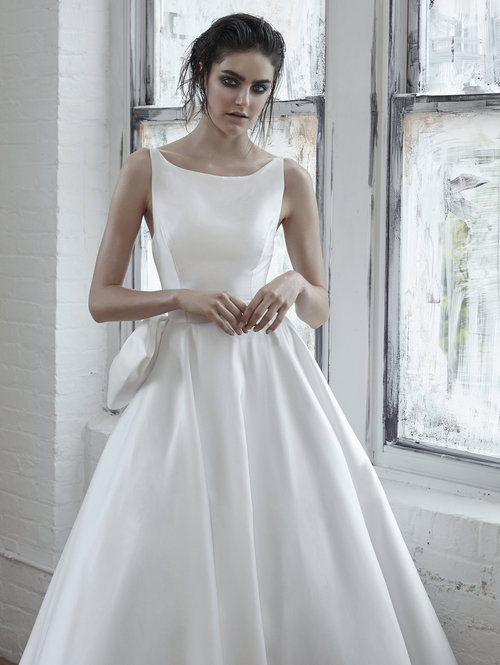 Elegant Satin Wedding Dress Ball Gown Vintage Scoop Backless Sweep Train Plus Size Bridal Gowns vestido de novia, White
Elegant Satin Wedding Dress Ball Gown Vintage Scoop Backless Sweep Train Plus Size Bridal Gowns vestido de novia, White