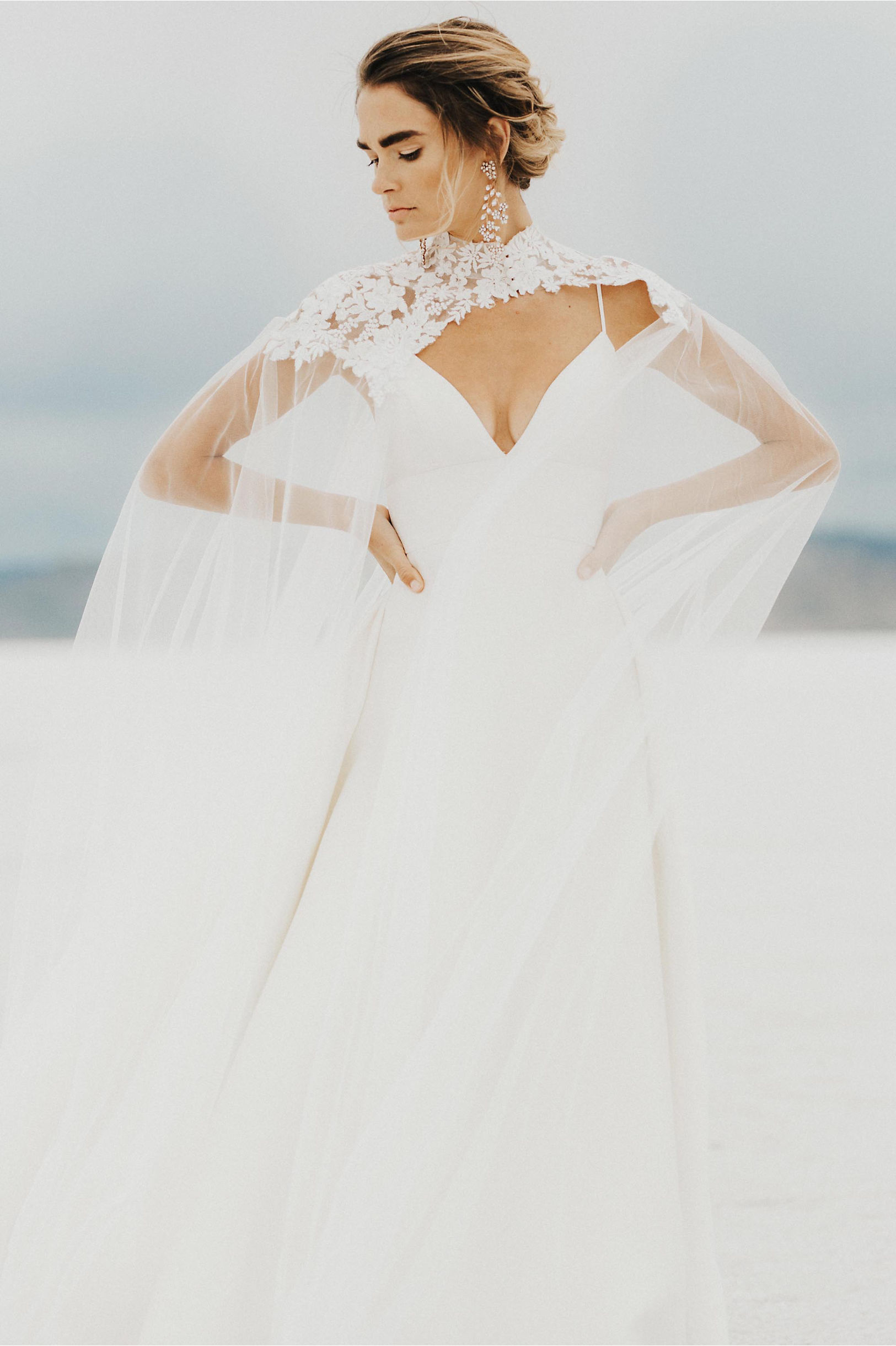 BHLDN Cape For Beach Wedding Applique High Neck Long Lace Tulle 3M Length Custom Made White Ivory Wedding Shawl For Bridal Cheap Wraps