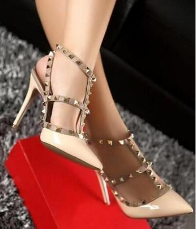 2018 high heels women designer shoes patent leather ladies wedding shoes rivets gladiator sandals sexy pumps valentine shoes black, A3
2018 high heels women designer shoes patent leather ladies wedding shoes rivets gladiator sandals sexy pumps valentine shoes black, A3