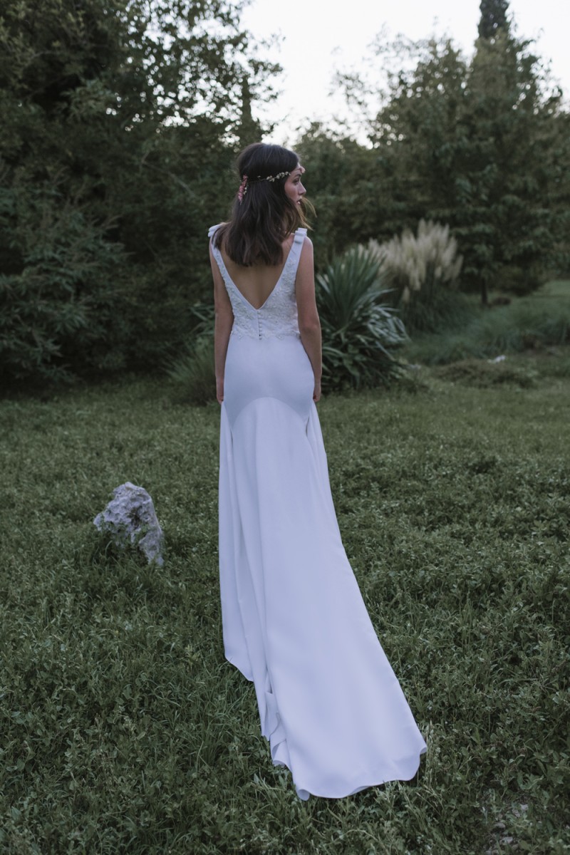 lihi hod mermaid beach wedding dresses v neck backless lace beaded bridal gowns robes de soire satin wedding dress