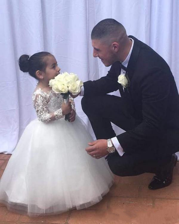 Cheap Flower Girls Dresses Jewel Neck Lace Appliques Long Sleeves Tulle Ball Gown Birthday Dresses First Communion Girls Pageant Dress