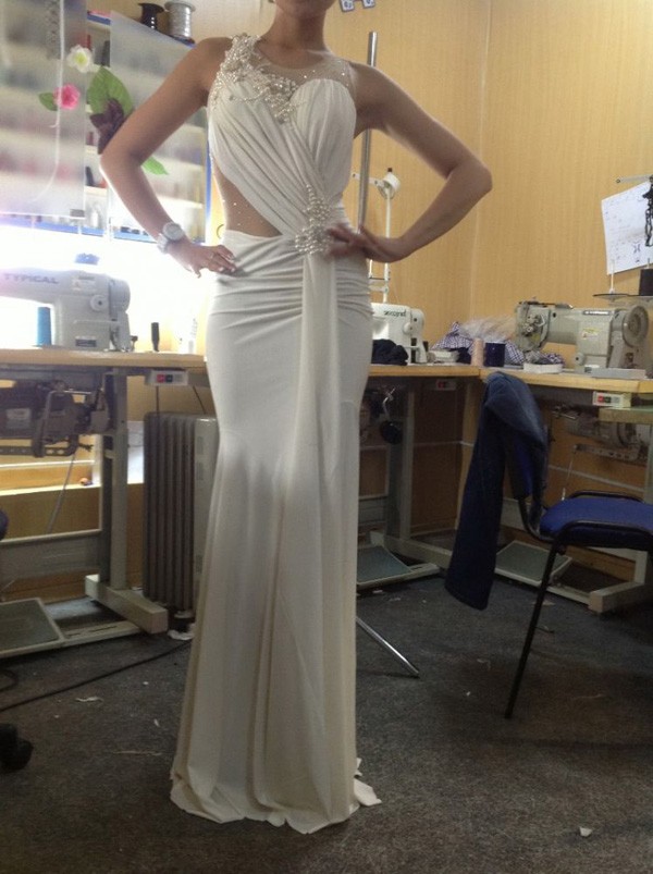 Pageant Ivory Prom Dresses Long Pearls Ruched Mermaid Evening Dresses See Through Cut Out Waist Long Homecoming Gowns Party Dress USA