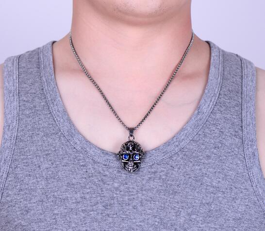 new Vintage stainless steel skeleton head pendant titanium steel man ghost head necklace popular and fashionable