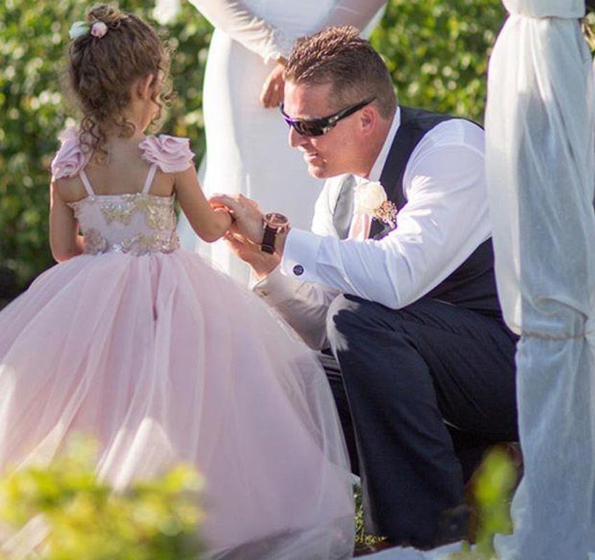 Cute Flower Girl Dresses for Weddings Spaghetti Lace Appliques Sequins A Line Little Girls Pegeant Dress Custom Made Communion Gowns