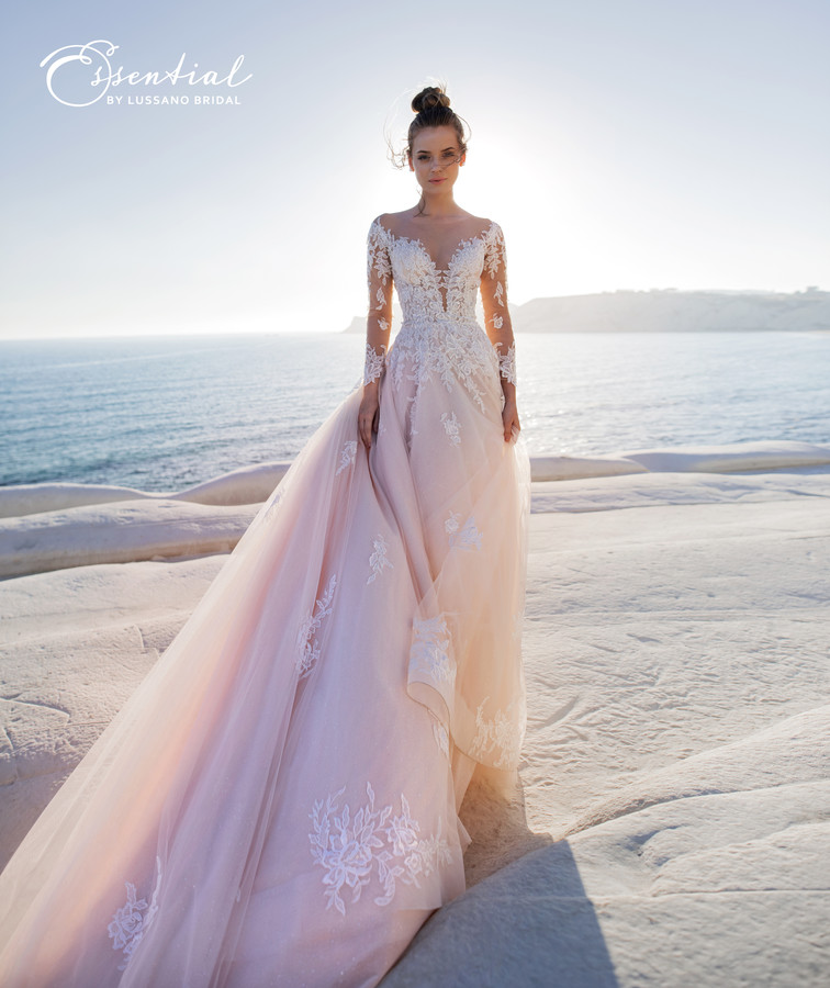 Blush Pink Dresses A e Sheer Jewel Neck Appliqued Long Sleeve Autumn Winter Bridal Gowns Sweep Train Elegant Wedding Dress