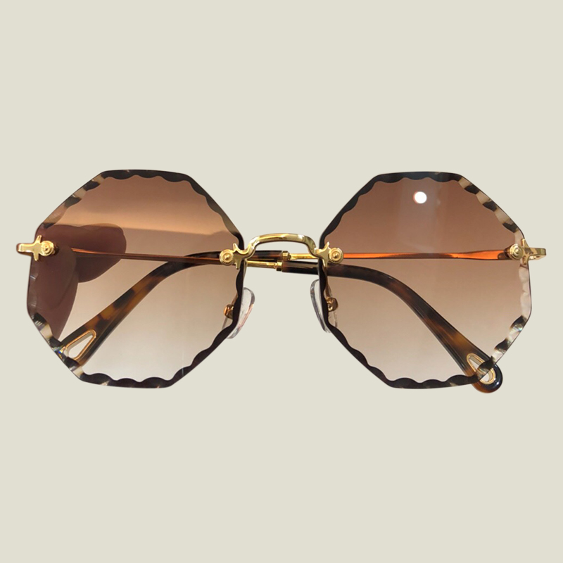 New Hot Sale Sunglasses Women Flat Top Oversize Shield Shape Glasses Brand Design Vintage Sun glasses UV400 Female Rivet Shades, White;black
New Hot Sale Sunglasses Women Flat Top Oversize Shield Shape Glasses Brand Design Vintage Sun glasses UV400 Female Rivet Shades, White;black