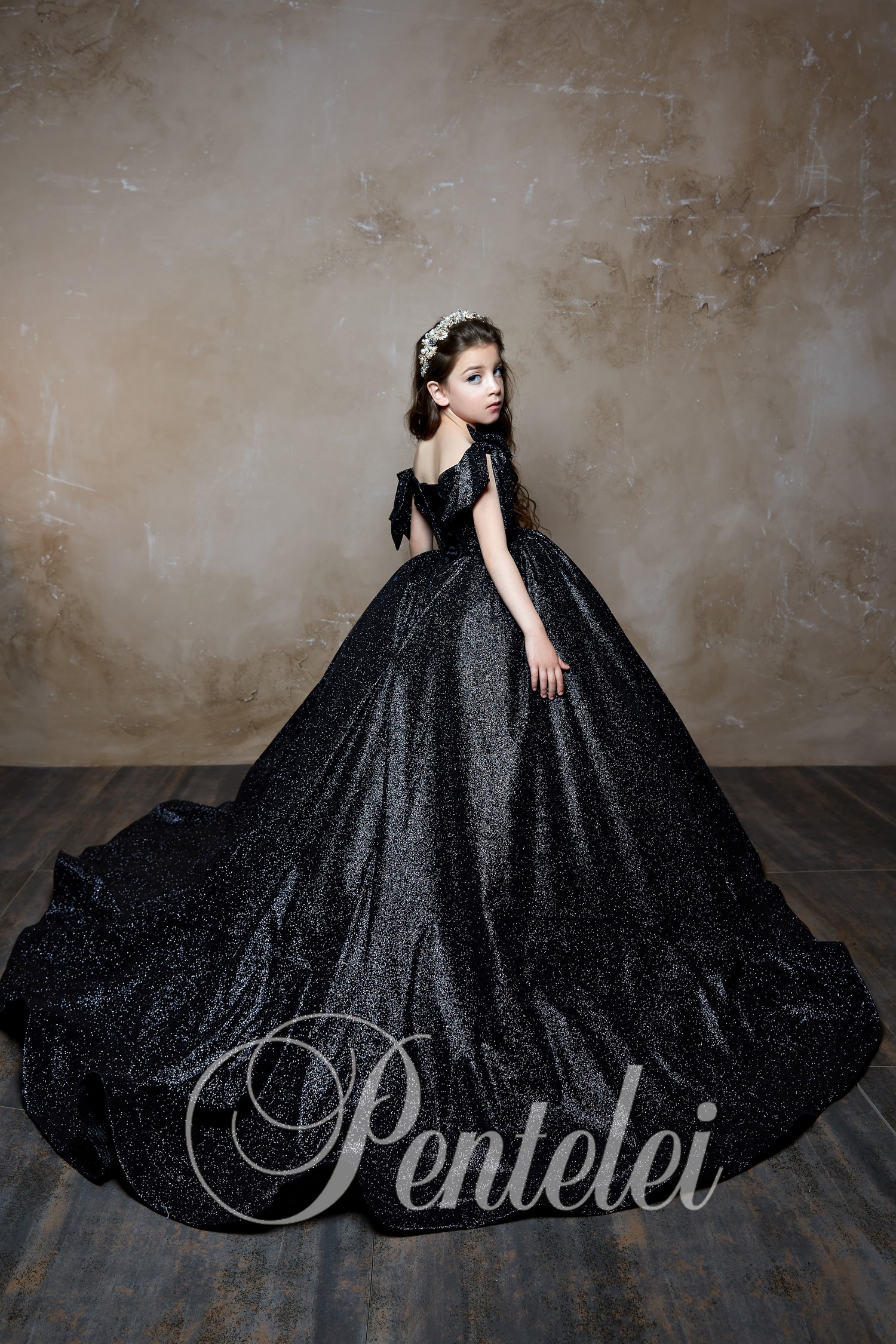 Pentelei 2019 Ball Gown Flower Girl Dresses For Wedding Sequined Off The Shoulder Bow Sweep Train Girls Pageant Dresses Custom Made