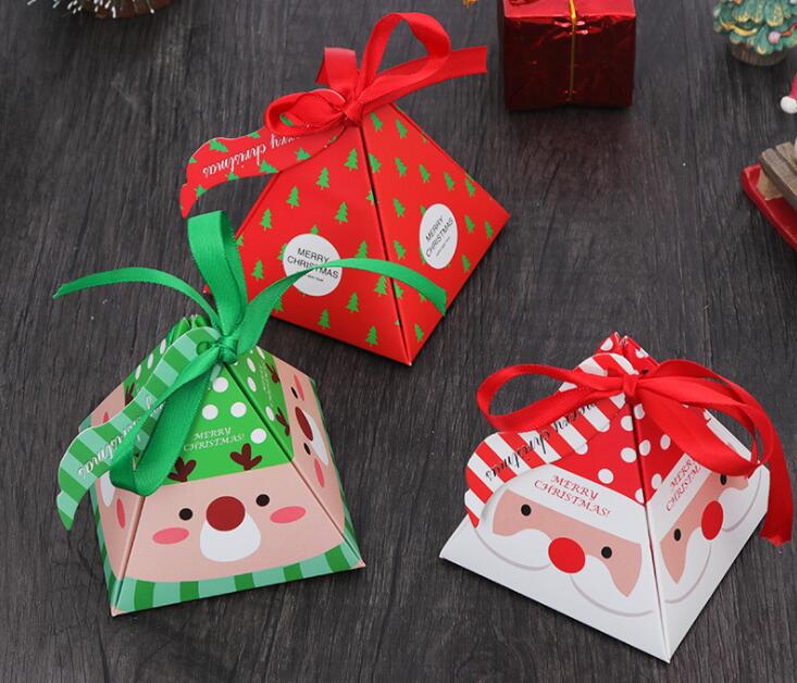 Merry Christmas Candy Gift Storage Box Bag with Tag Christmas Tree Gift Box Pyramid Paper Box Gift Bag Container Party &Wedding Supplies