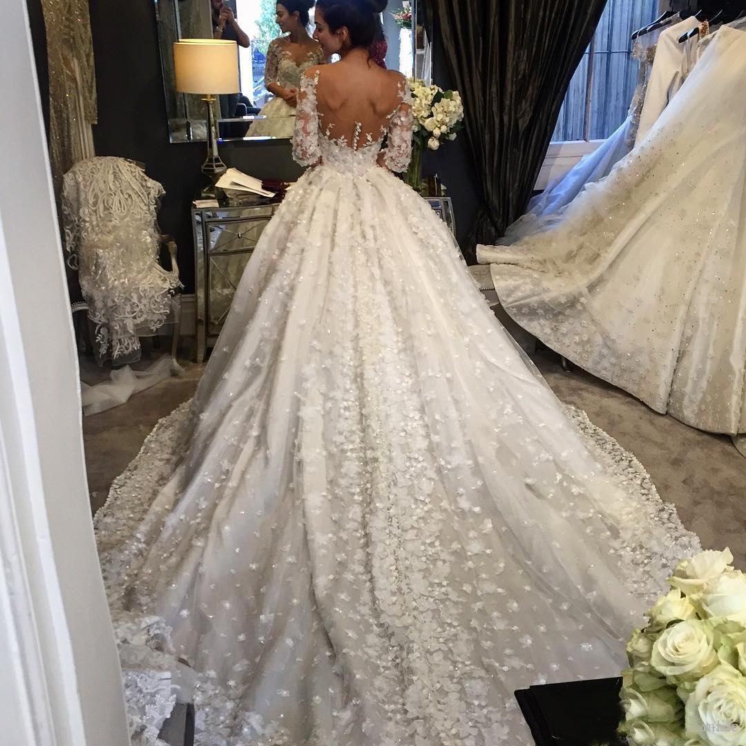 Vintage 3D Floral Ball Gown Gowns Lace Applique Backless Half Sleeve Wedding Dresses Beads Vestido De Noiva Bridal Dress Sheer Neck 0510