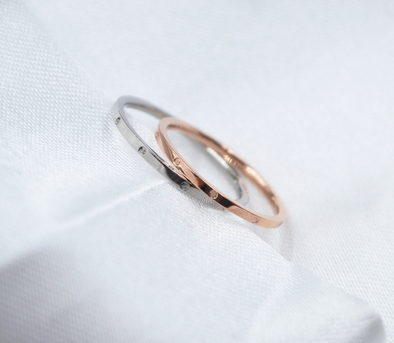 Fashion Silver Titanium Steel Gloss Ring, Titanium Steel Jewellery Couple Rings Women Rose Gold Rings Dots Japan and South Korea Wind
