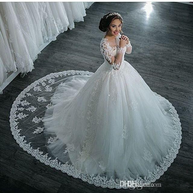 Sweetheart Sheer Necke Ball Gown Wedding Dress Appliqued Princess Button Closure Bridal Gowns With Lace Trim