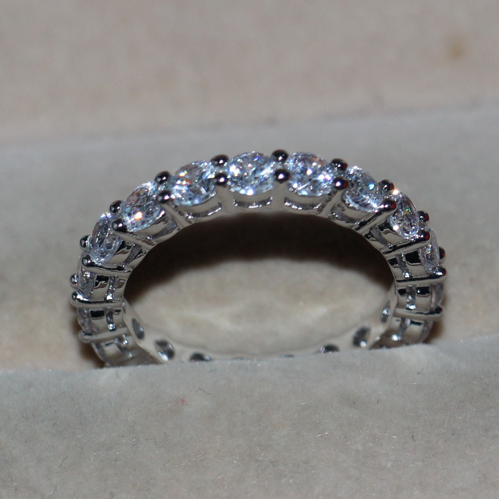 Brand Desgin Drop Shipping Luxury Jewelry 925 Sterling Silver Full 5A Cubic Zirconia Enternity Women Wedding Engagement Band Circle Ring