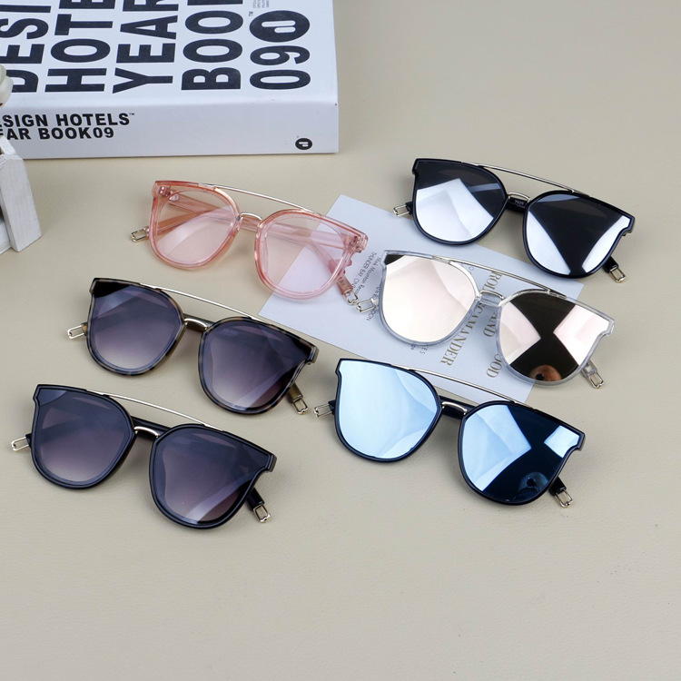 6 Colors Children Pengaton Sunglasses UV400 Designer 2018 Summer New Arrival Sunglasses Teens Fashion Frame Kids sunglasses Eyewear
6 Colors Children Pengaton Sunglasses UV400 Designer 2018 Summer New Arrival Sunglasses Teens Fashion Frame Kids sunglasses Eyewear