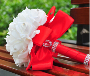 Romantic Wedding Bouquet Bride Bridesmaid Holding Flowers Fresh And Sweet Artificial Hands Holding Flowers With Foam Flowers And Diamonds
