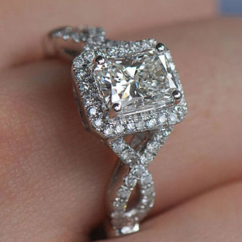 NEW design Fashion Jewelry Women Engagement ring Princess cut Diamond 925 sterling Silver Wedding Band Ring
NEW design Fashion Jewelry Women Engagement ring Princess cut Diamond 925 sterling Silver Wedding Band Ring