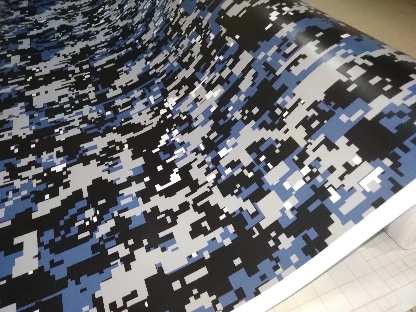 Impressive digital blue Small print Camo Vinyl For Car Wrap With air bubble Free Printed Camouflage Motor Car wrapping stickers 1.52x30m