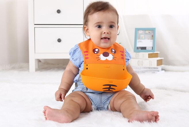 Baby Feeding Baby Bibs Waterproof silicone Lunch Feeding Bibs Creative Cartoon Saliva Towel Burp Cloths ZD01