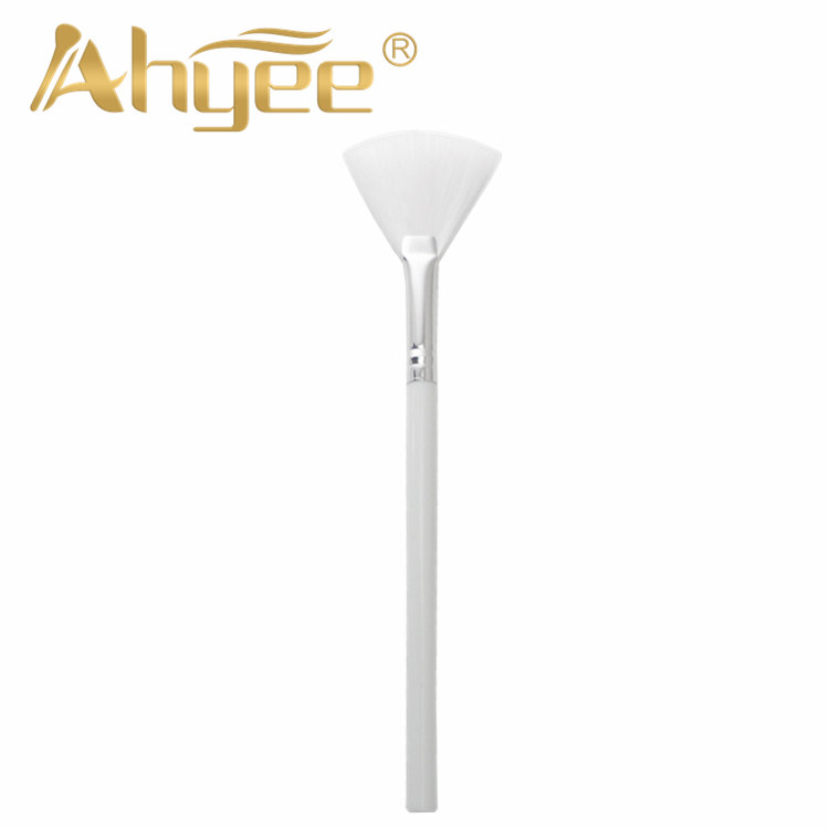 2018 Hot Sale White Mask Facial Fan Makeup Brush with Plastic Long Handle Curved Synthetic Hair Skin Care DIY Beauty Applicator
2018 Hot Sale White Mask Facial Fan Makeup Brush with Plastic Long Handle Curved Synthetic Hair Skin Care DIY Beauty Applicator