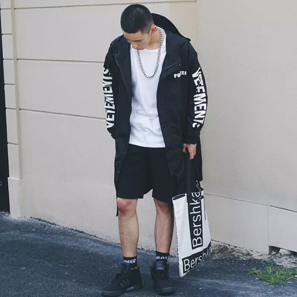 Mens High Street Rain Coat Jacket Water-Proof Sunscreen Windbreaker Women Casual Loose Fashion Brand Outwear Long Sleeved Tops, White
Mens High Street Rain Coat Jacket Water-Proof Sunscreen Windbreaker Women Casual Loose Fashion Brand Outwear Long Sleeved Tops, White