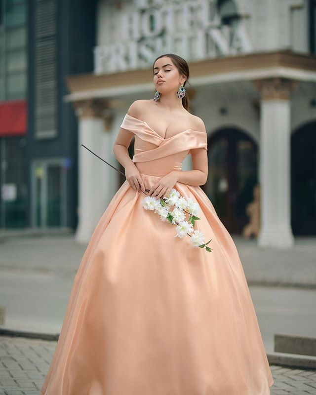 Champagne Satin A-Line Long Formal Evening Dresses Sweetheart Off the Shoulder Simple Evening Gowns vestido de festa longo, Dark navy
Champagne Satin A-Line Long Formal Evening Dresses Sweetheart Off the Shoulder Simple Evening Gowns vestido de festa longo, Dark navy