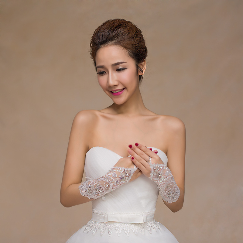 Modern Wedding Gloves Lace with Beads Women Bridal Party Glove Short White Fingerless Wedding Gloves of Wedding Accessories