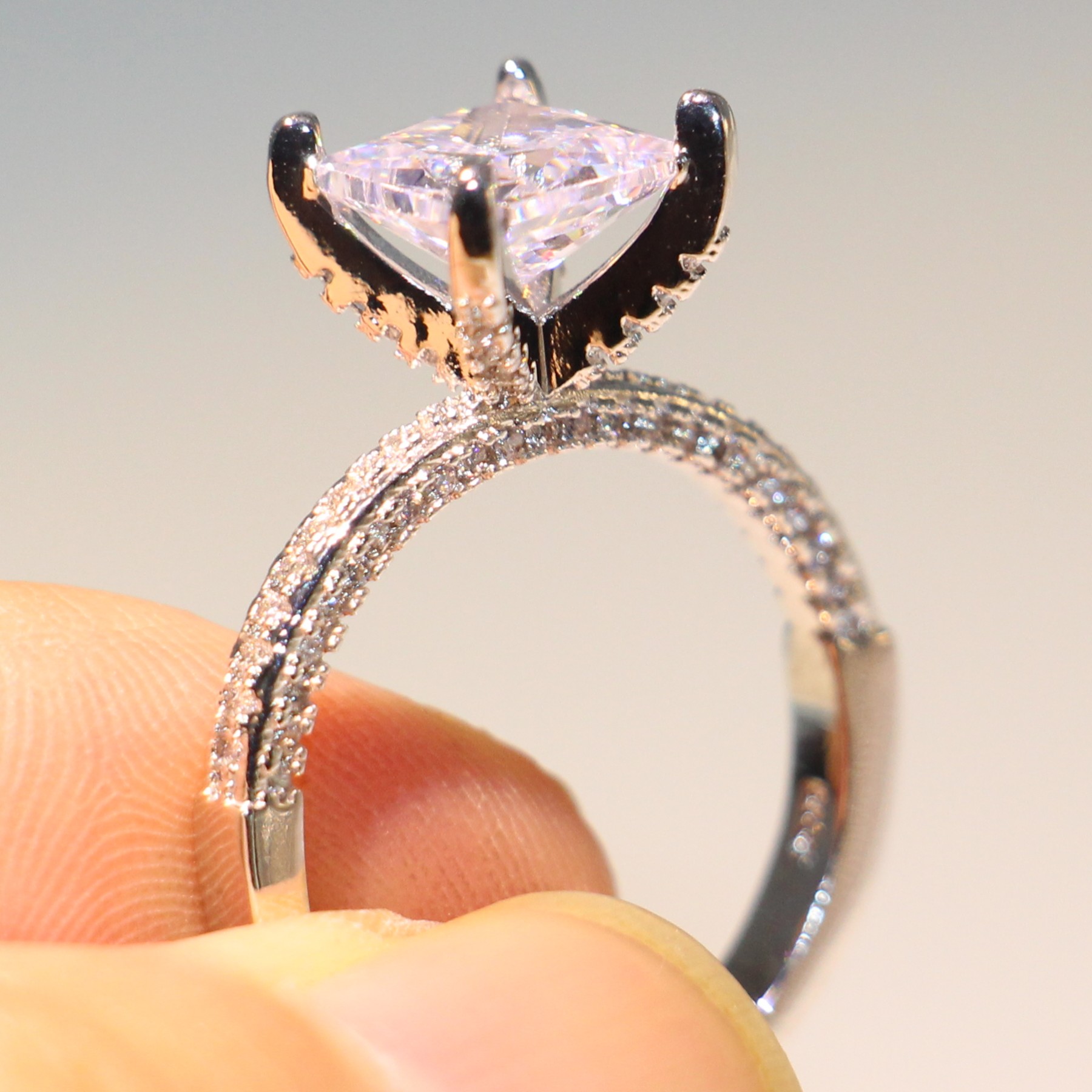 Classical Luxury Jewelry 925 Sterling Silver Princess Cut White Topaz Pave CZ Eternity Infinity Women Wedding Band Ring For Lovers' Gift