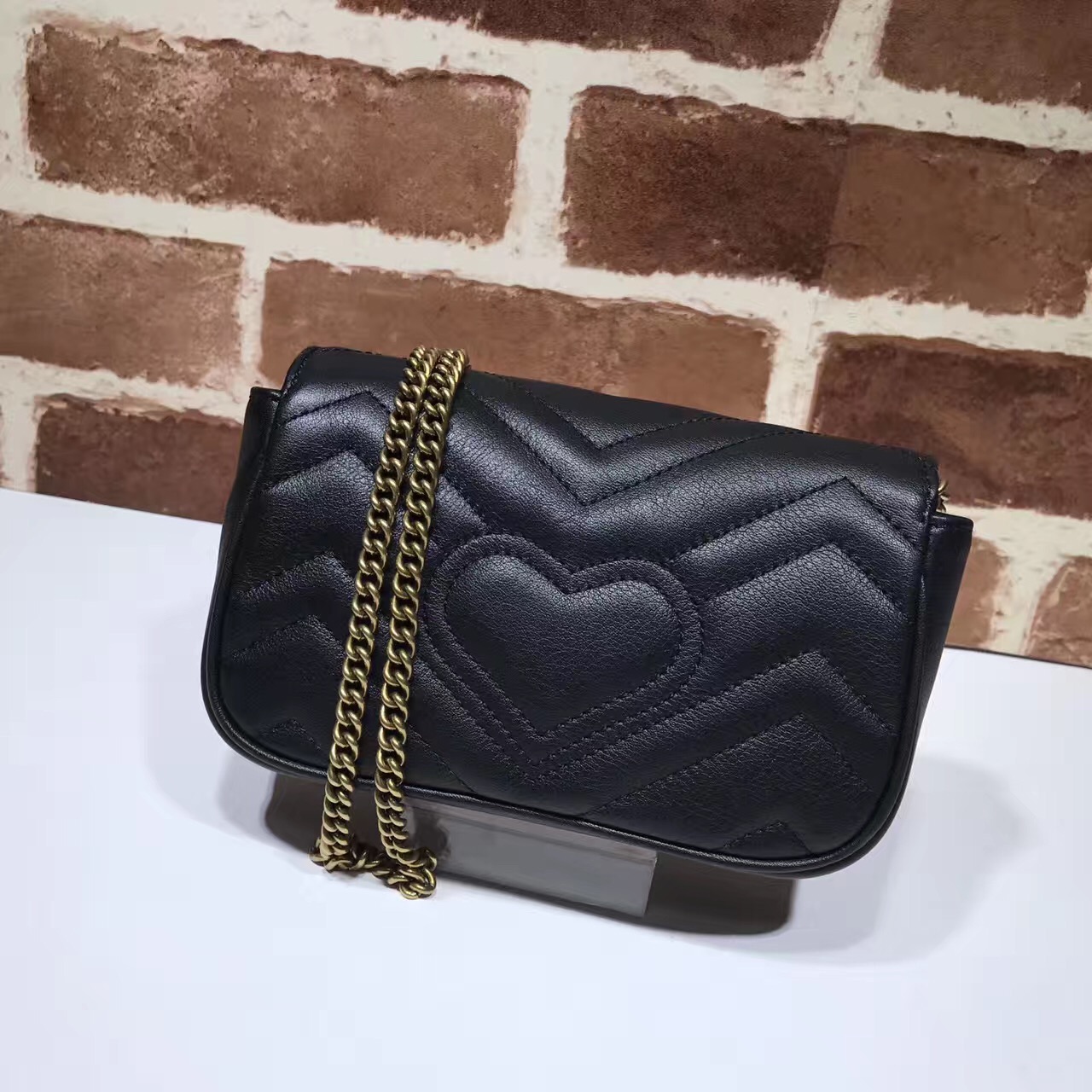 2018 New Famous fashion brand women M series cover shoulder bag high quality leather mini clutch bag logo letter pin logo luxury bag, Red
2018 New Famous fashion brand women M series cover shoulder bag high quality leather mini clutch bag logo letter pin logo luxury bag, Red
