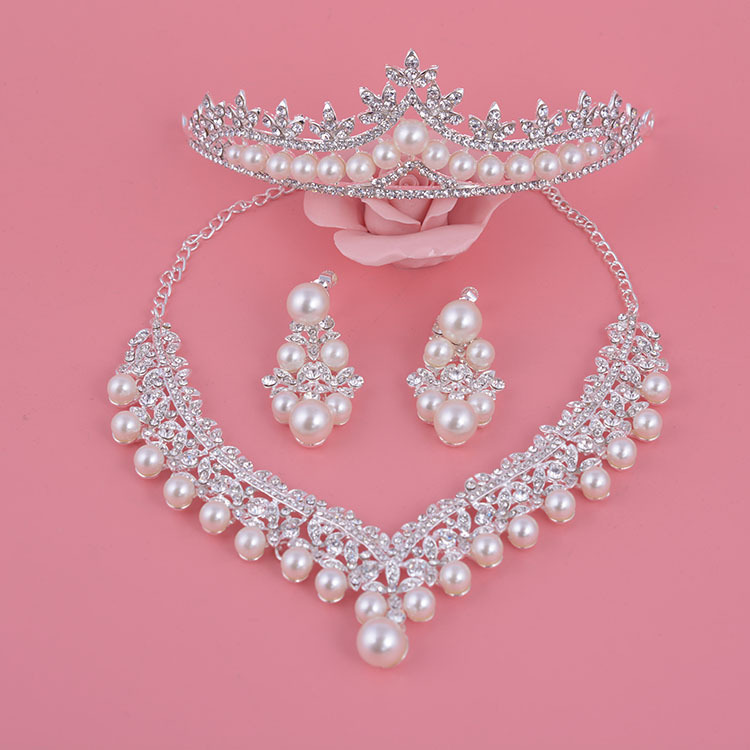 Bride Crystal Pearl Costume jewelry sets New Design Rhinestone Choker Necklace Earrings Tiara Bridal Women Wedding Jewelry Set
Bride Crystal Pearl Costume jewelry sets New Design Rhinestone Choker Necklace Earrings Tiara Bridal Women Wedding Jewelry Set