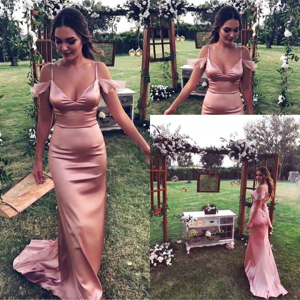 2018 Sexy Straps Spaghetti V Neck Sheath Long Bridesmaid Dresses Sexy Open Back Long Maid Of Honor Gowns Wedding Guest Wear BA7827
2018 Sexy Straps Spaghetti V Neck Sheath Long Bridesmaid Dresses Sexy Open Back Long Maid Of Honor Gowns Wedding Guest Wear BA7827