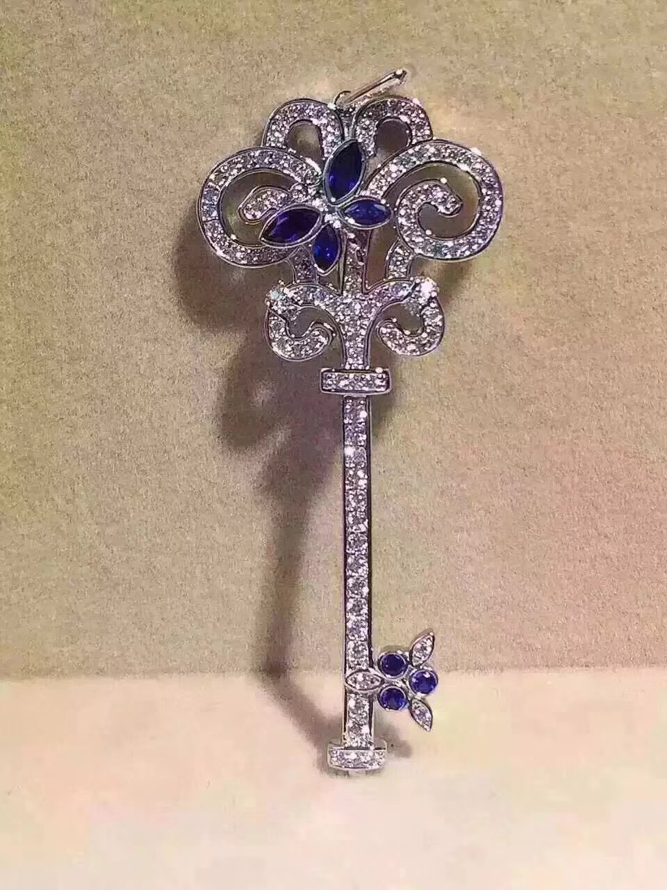 Brand Fashion Butterfly Key Shape Pendant Necklaces For Women Crystal 925 Sterling Silver Key pendant only pendant
Brand Fashion Butterfly Key Shape Pendant Necklaces For Women Crystal 925 Sterling Silver Key pendant only pendant