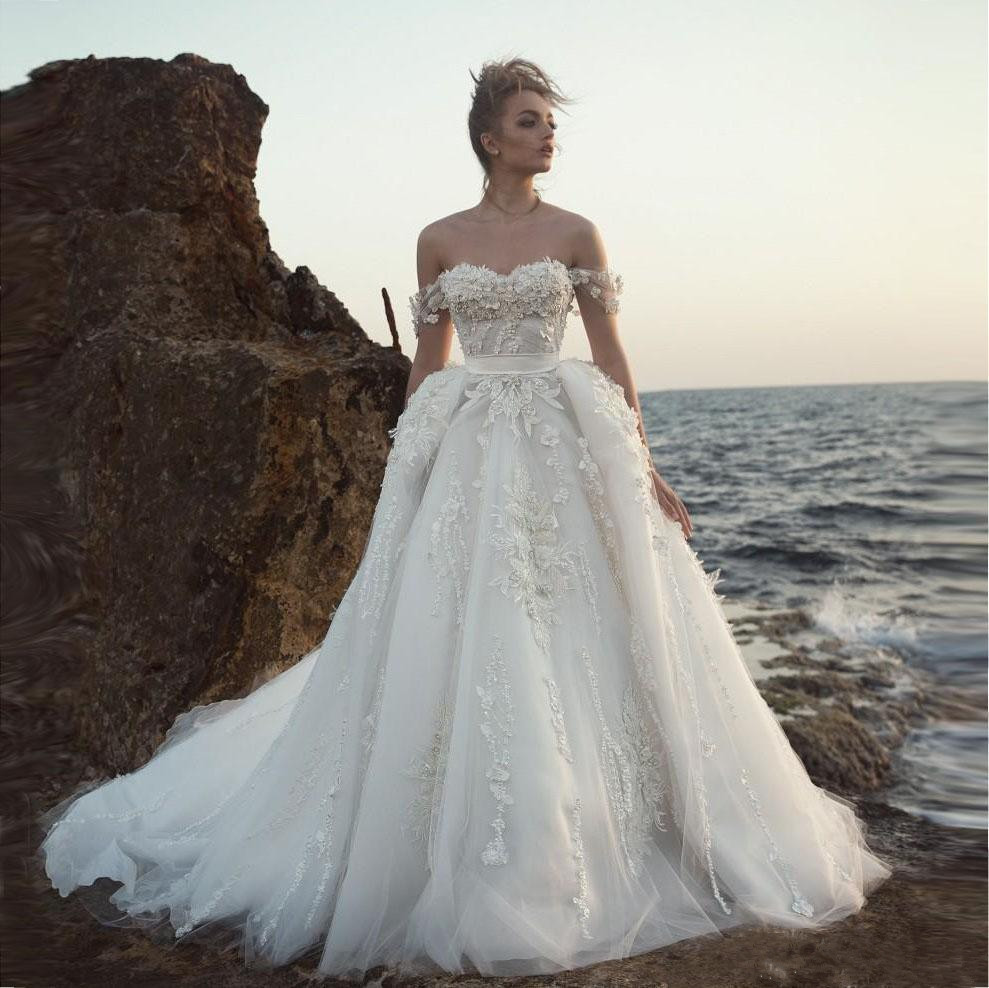 2019 Modest Wedding Dresses 3D Floral Appliqued Off The Shoulder Robe De Mariee Arabic Middle East Church Plus Size Bridal Gowns