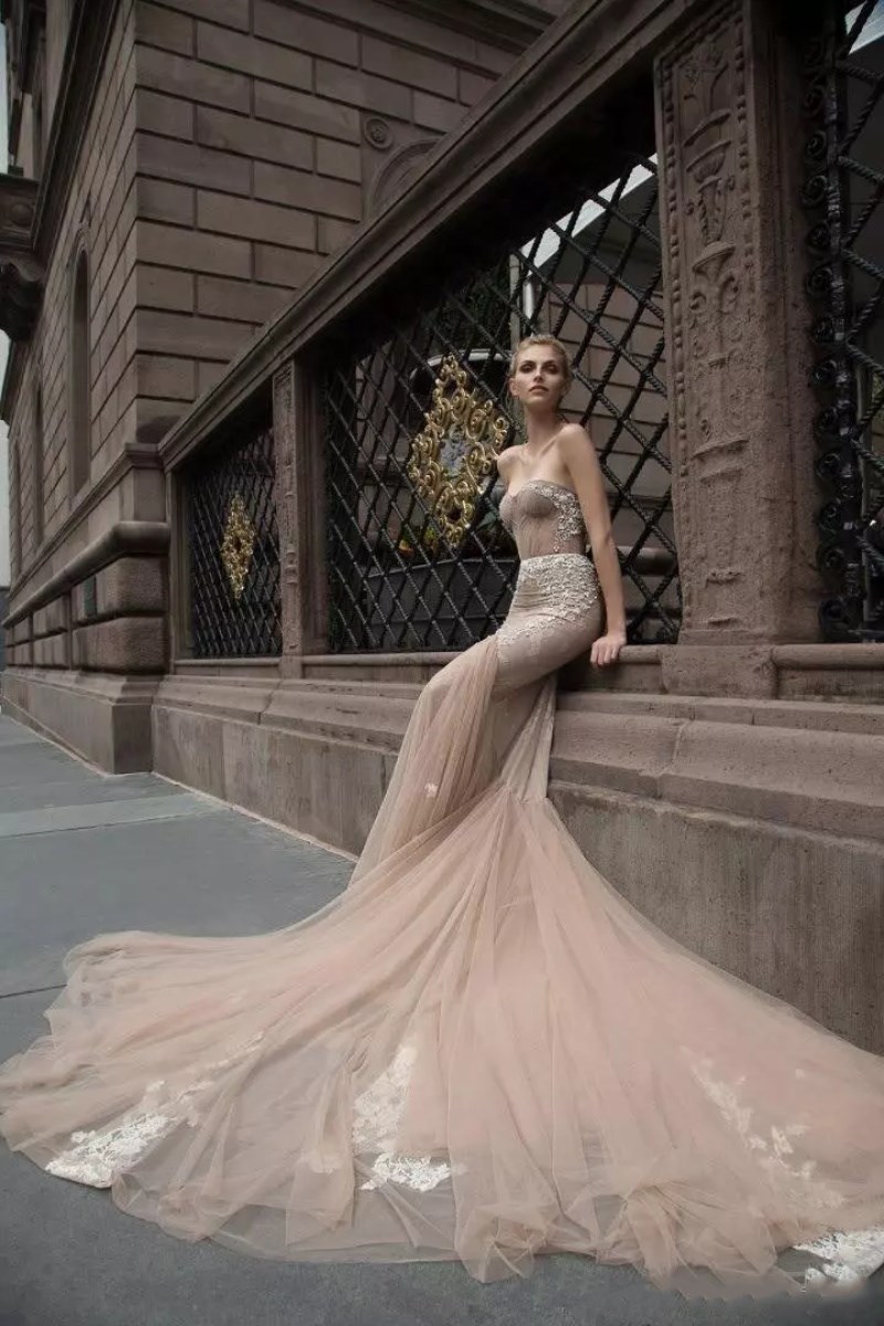 Chic Beads Applique Mermaid Dresses Champagne Backless Sweetheart Neck Bridal Gowns Beach Sweep Train Vintage Corset Wedding Dress