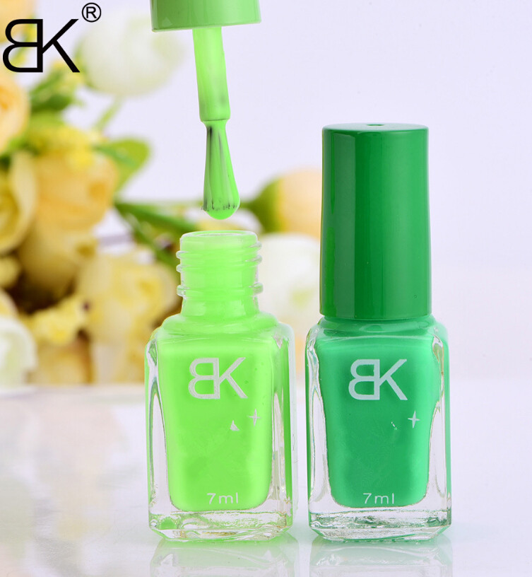 20 Candy Colors Nail Polish Glow in the Dark Nail Polish Fluorescent Nail Art Polish Enamel Cheap Price