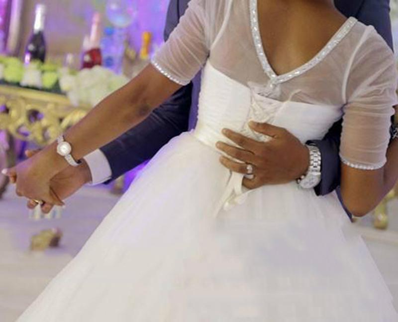 Black New African Girls Ball Gown Dresses Sleeves Sheer Neck Beaded Crystals Robe De Mariage Wedding Dress Bridal Gowns S